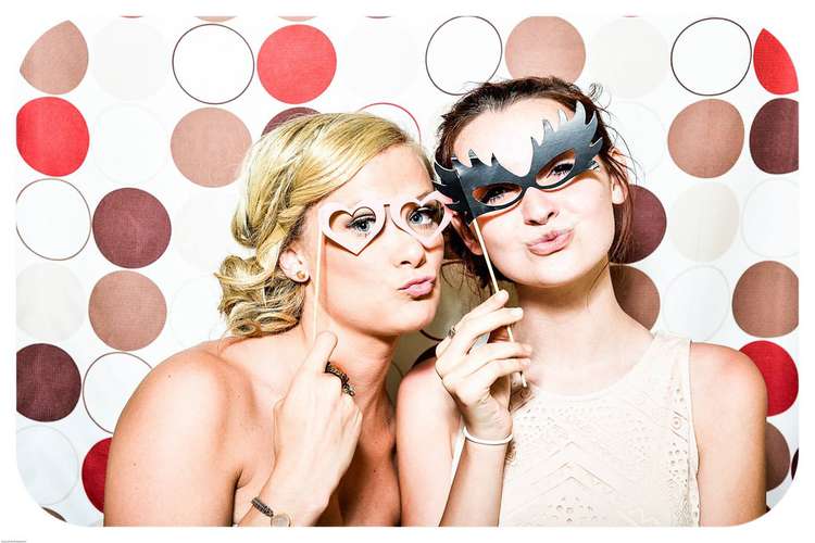 5 Reasons a Photo booth is a Must Have at your Wedding
